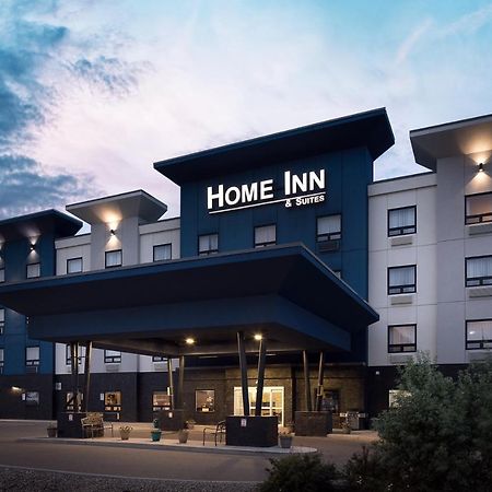 Home Inn & Suites Saskatoon South Bagian luar foto