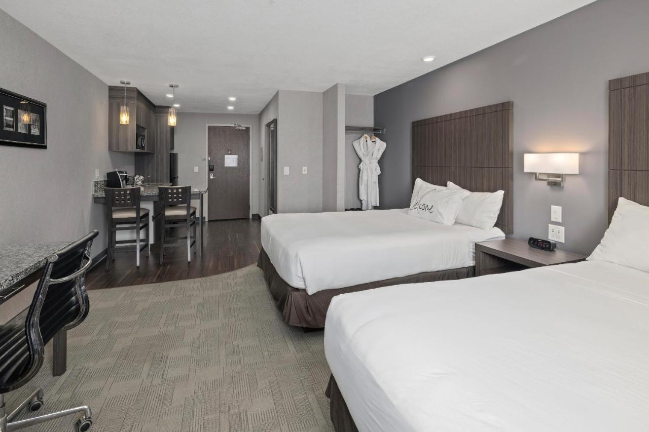 Home Inn & Suites Saskatoon South Bagian luar foto