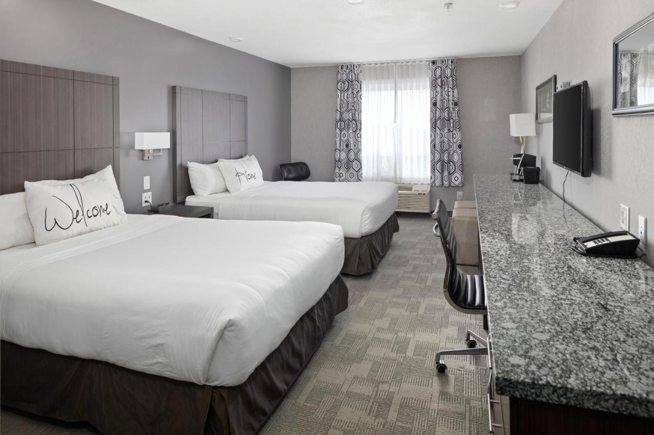 Home Inn & Suites Saskatoon South Bagian luar foto