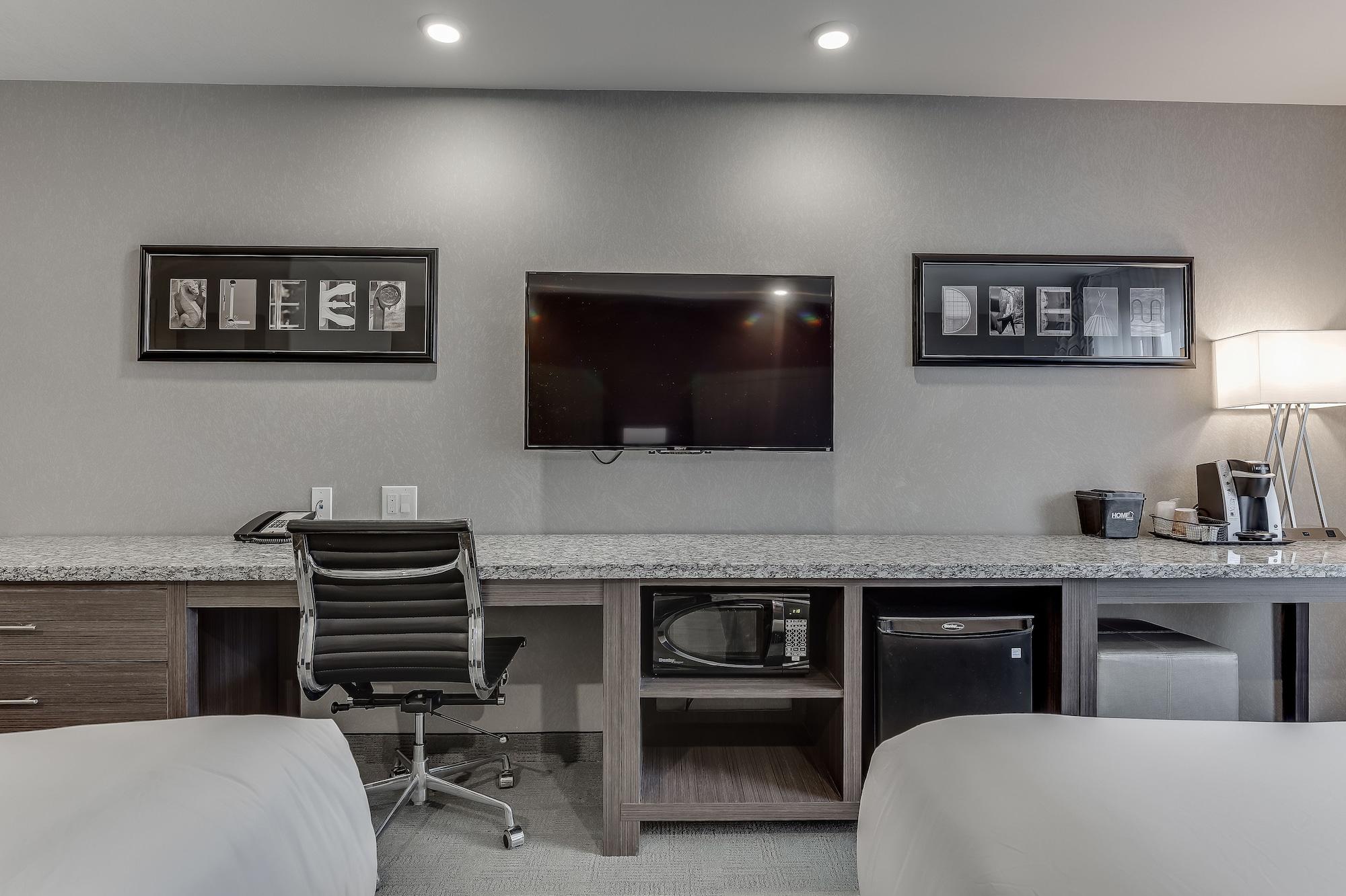 Home Inn & Suites Saskatoon South Bagian luar foto