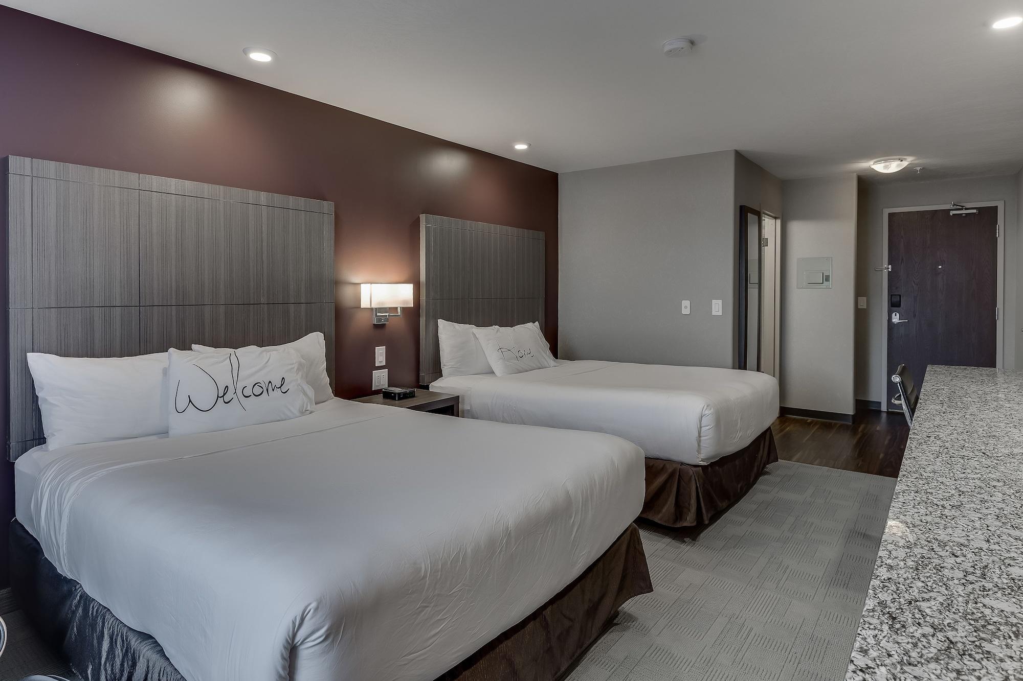 Home Inn & Suites Saskatoon South Bagian luar foto