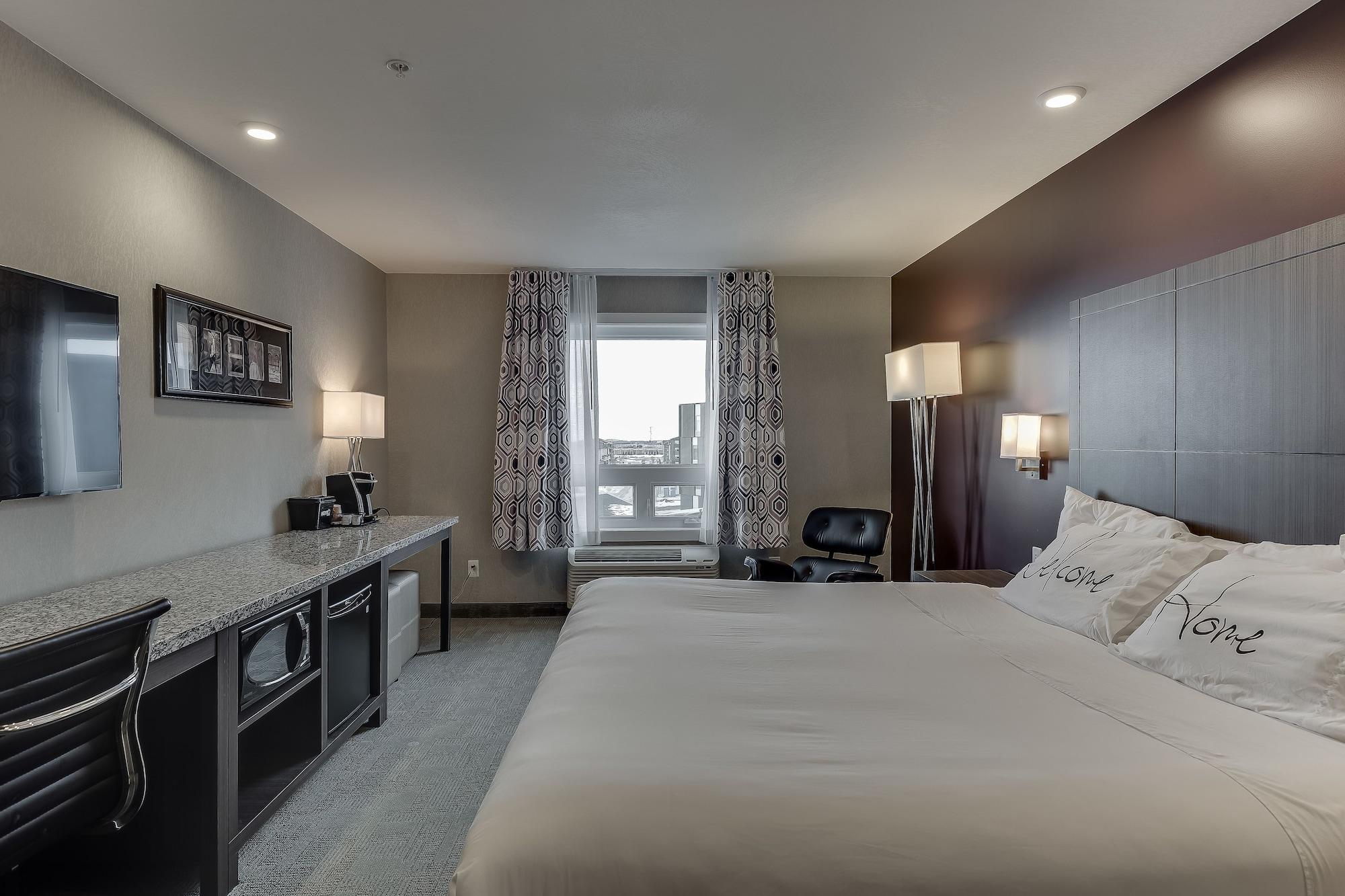 Home Inn & Suites Saskatoon South Bagian luar foto