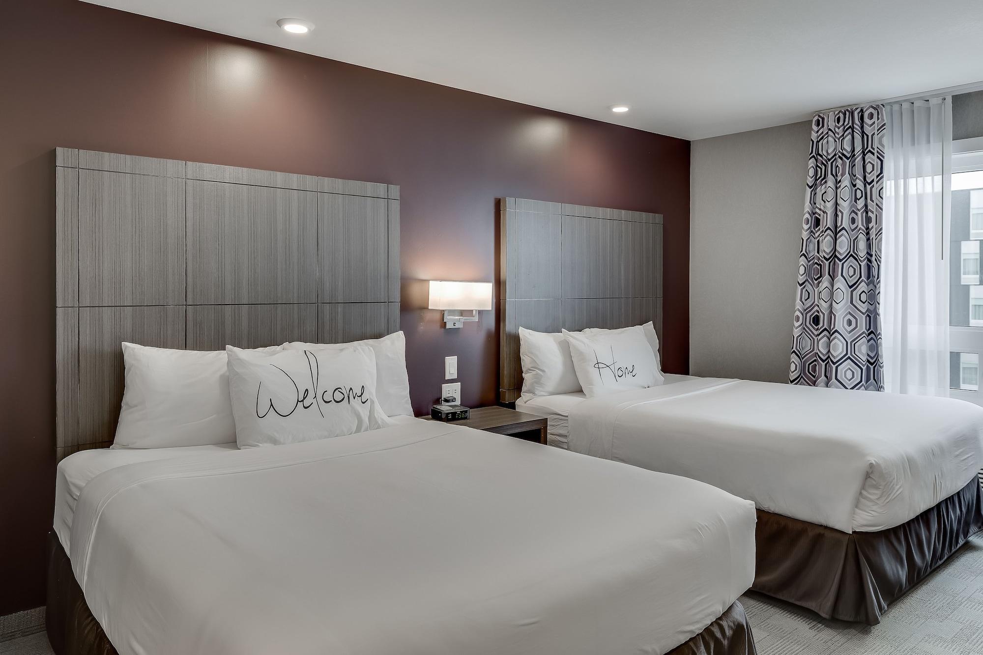 Home Inn & Suites Saskatoon South Bagian luar foto