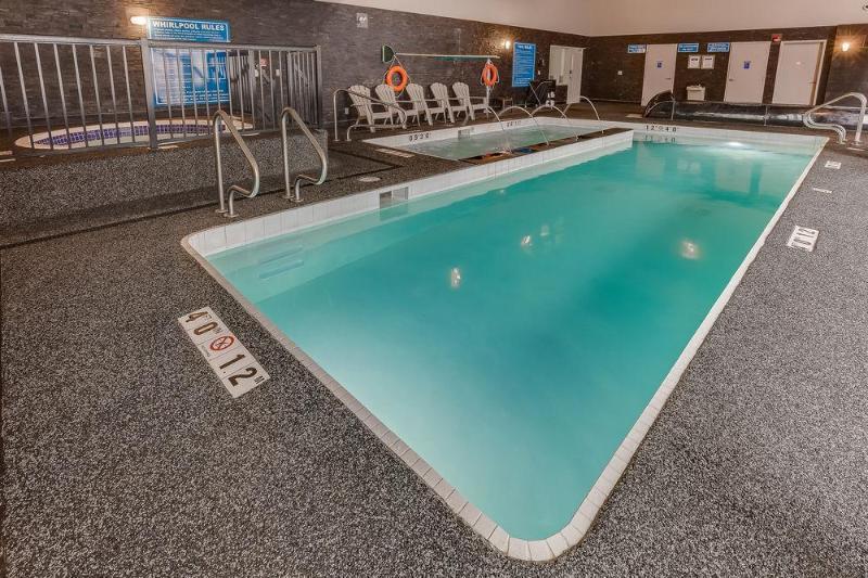 Home Inn & Suites Saskatoon South Bagian luar foto