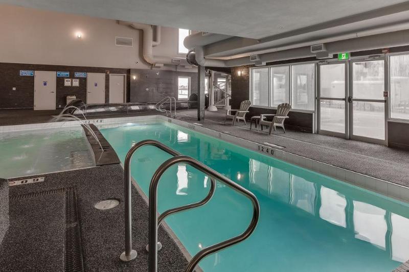 Home Inn & Suites Saskatoon South Bagian luar foto